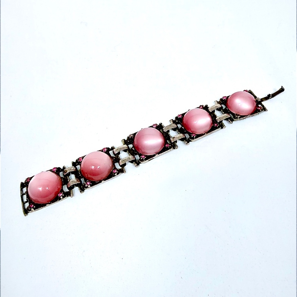 1950s Vintage Pink Thermoset Cabochon  Bracelet - Picture 5 of 6